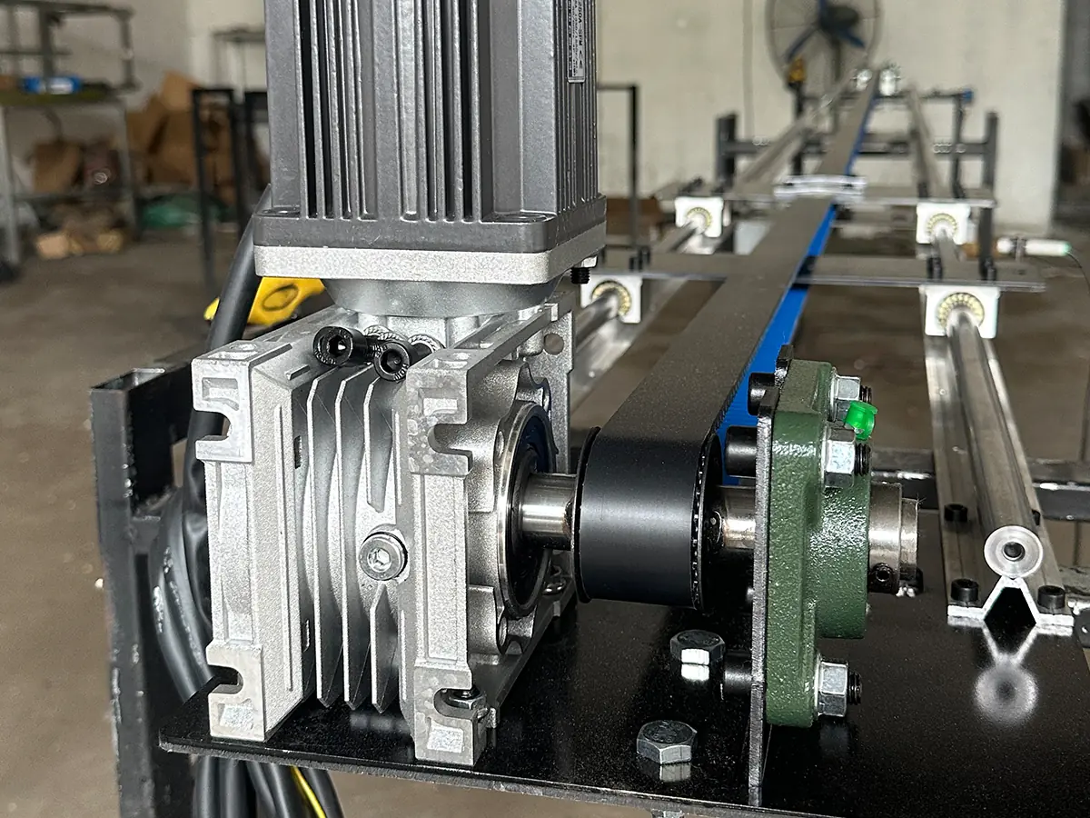Dumbwaiter load test verifying rated capacity and safe operation at the factory before shipment