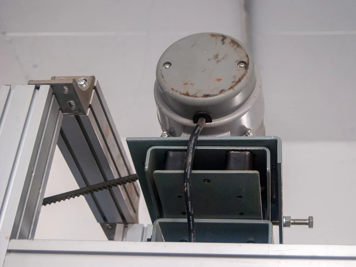 BsiteExpress commercial dumbwaiter and food lift under factory testing for reliable archive-grade service
